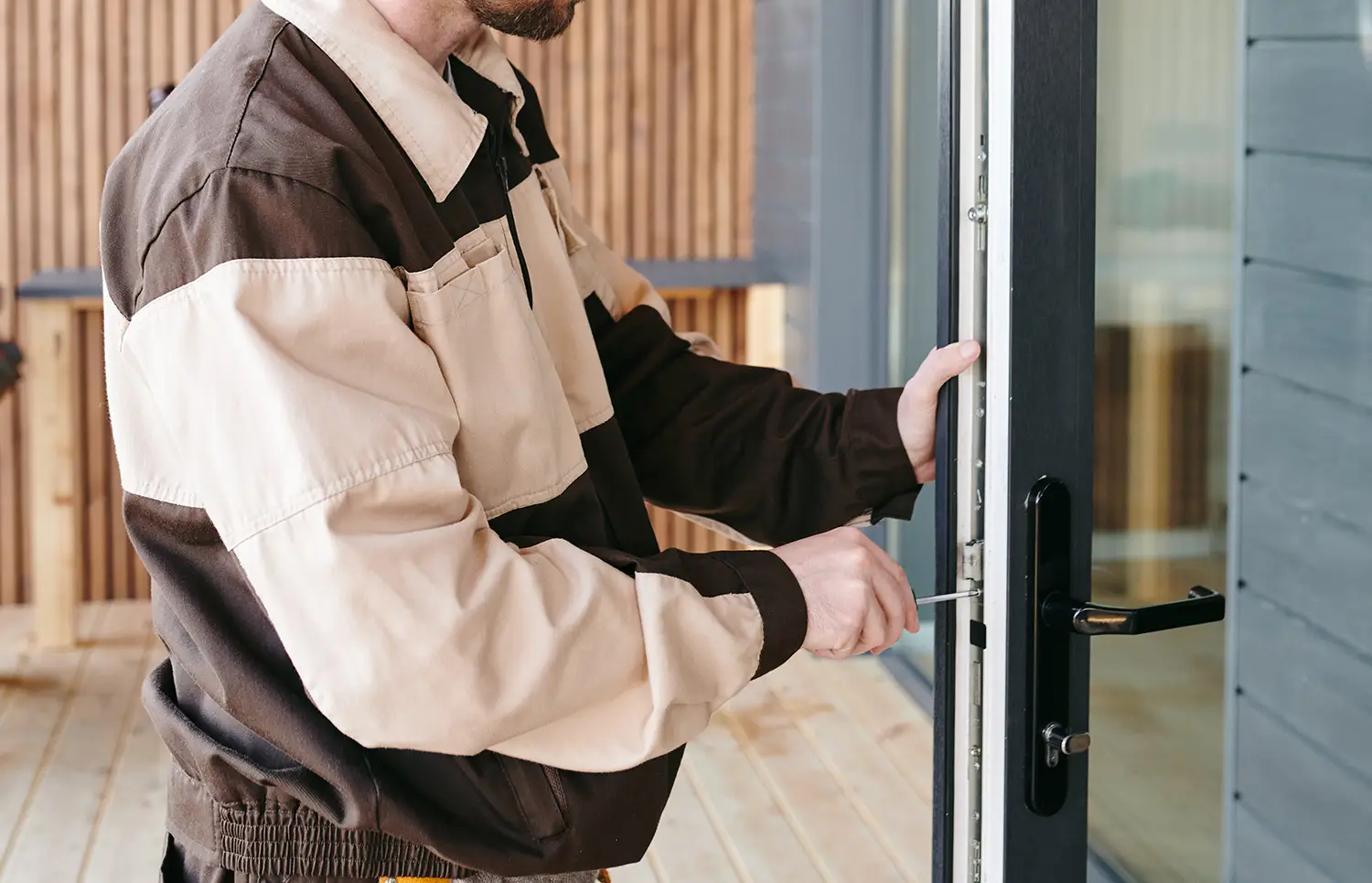 ¿Cómo sacar una llave rota de una cerradura?